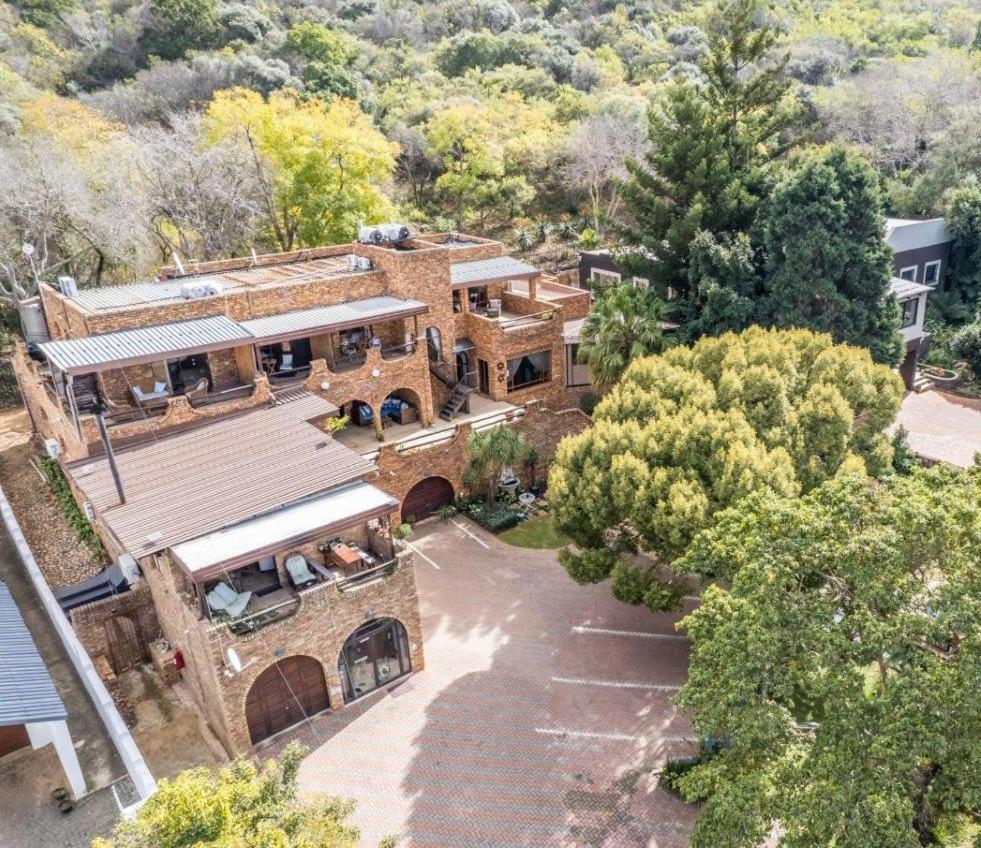 Belle Vue Guesthouse Hartbeespoort Bagian luar foto