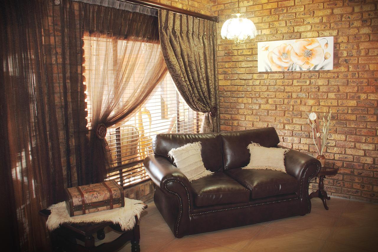 Belle Vue Guesthouse Hartbeespoort Bagian luar foto