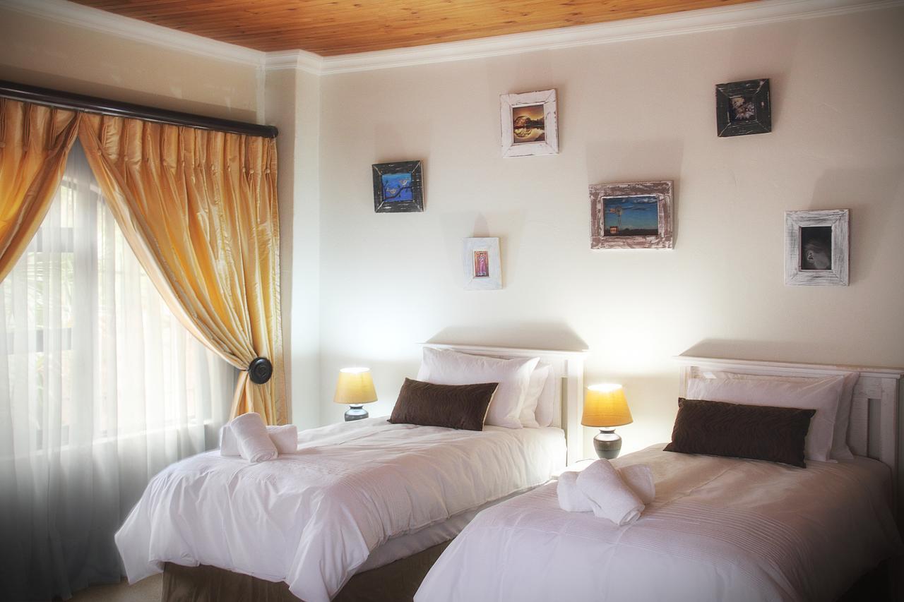 Belle Vue Guesthouse Hartbeespoort Bagian luar foto