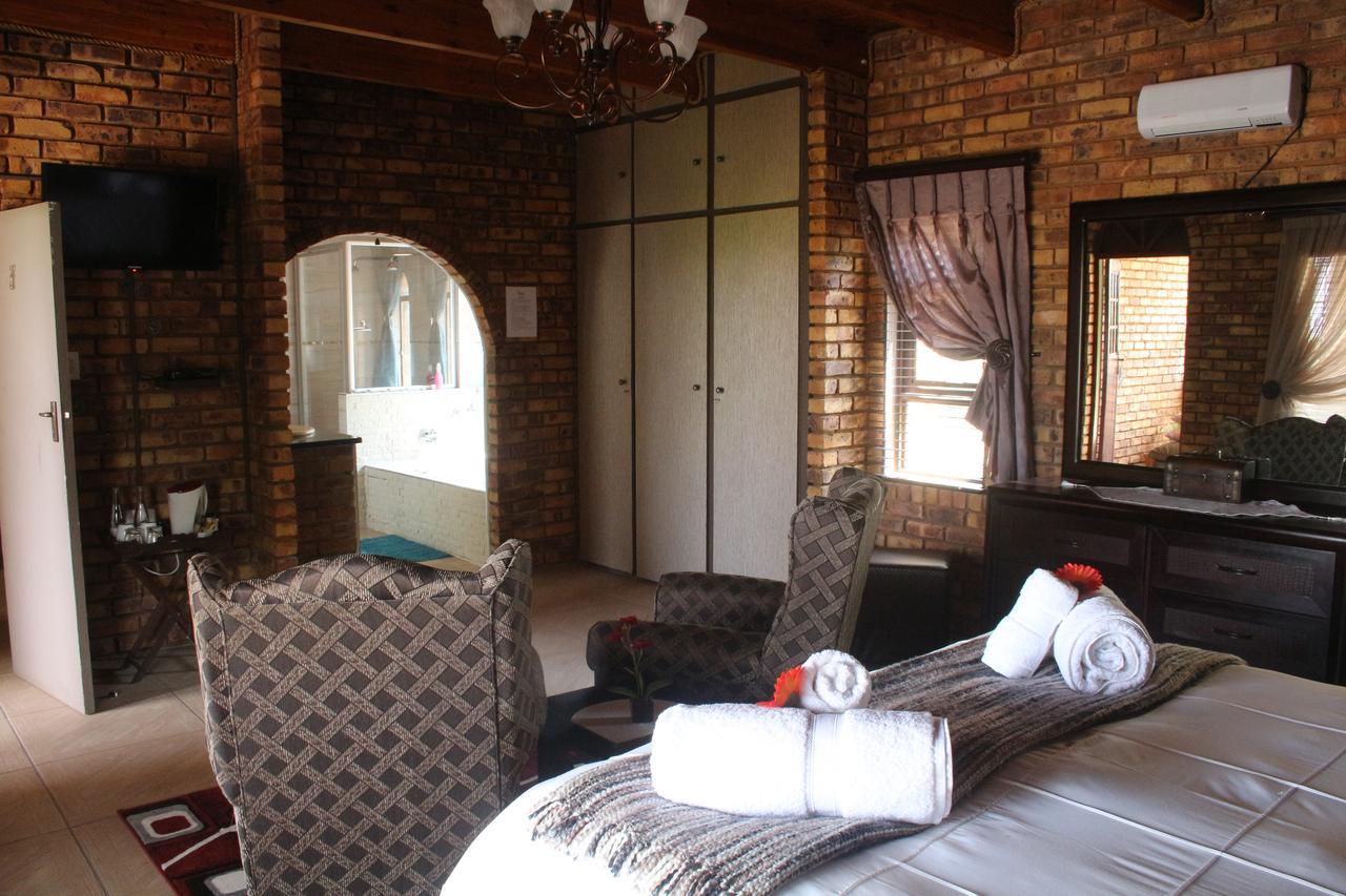 Belle Vue Guesthouse Hartbeespoort Bagian luar foto