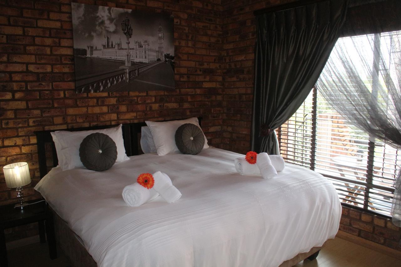 Belle Vue Guesthouse Hartbeespoort Bagian luar foto