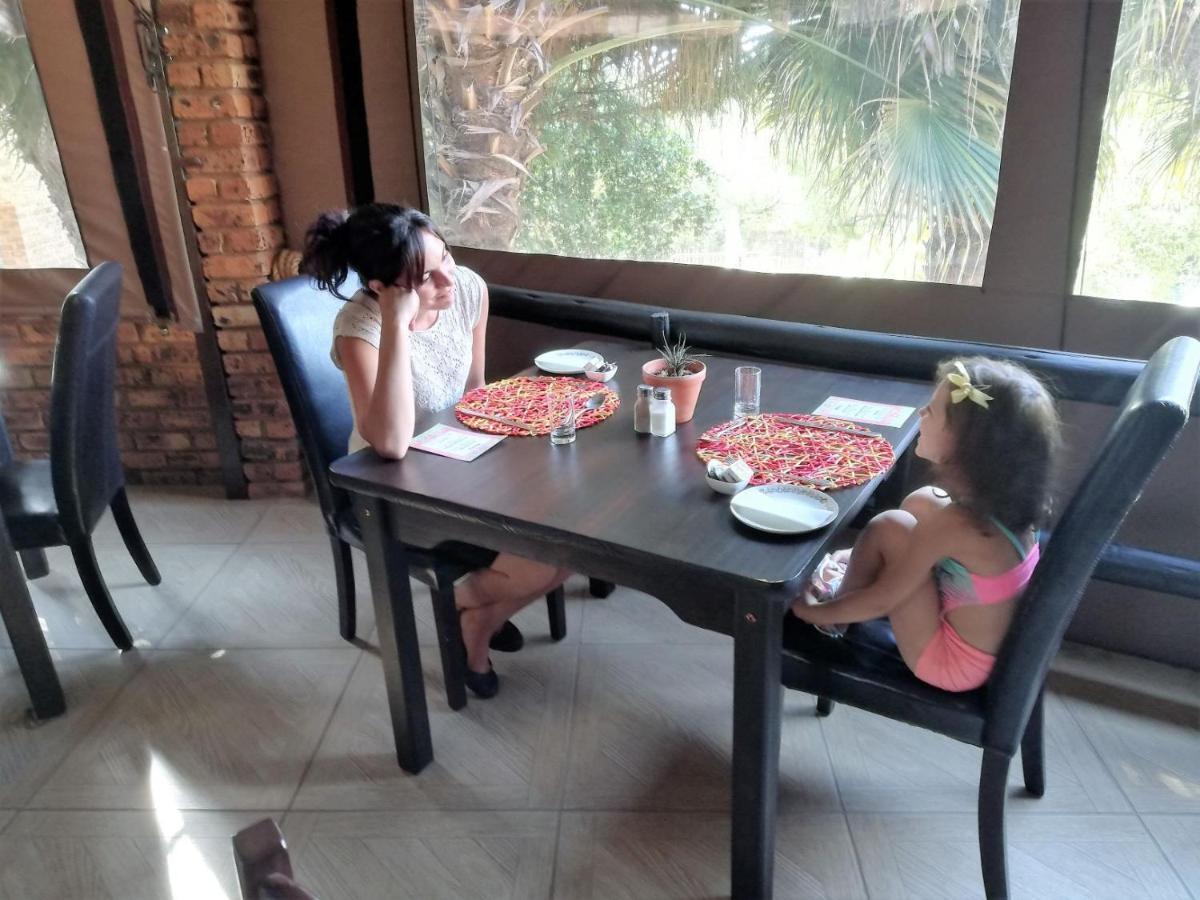 Belle Vue Guesthouse Hartbeespoort Bagian luar foto